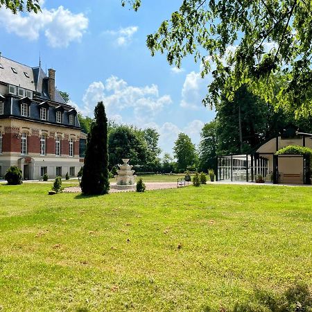 Chateau De Moliens Exterior photo